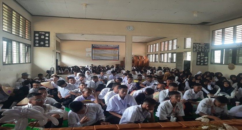 Dinas Kominfo Kota Solok Isi Materi MPLS di SMK Negeri 3 Kota Solok